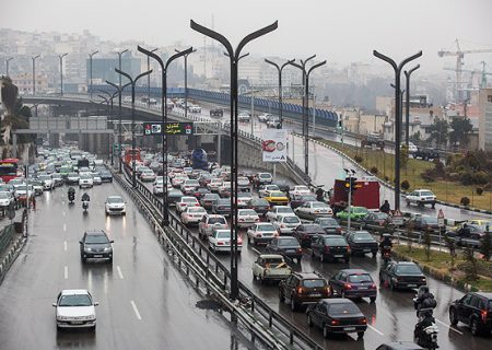ترافیک در محور شهریار_ تهران نیمه سنگین است