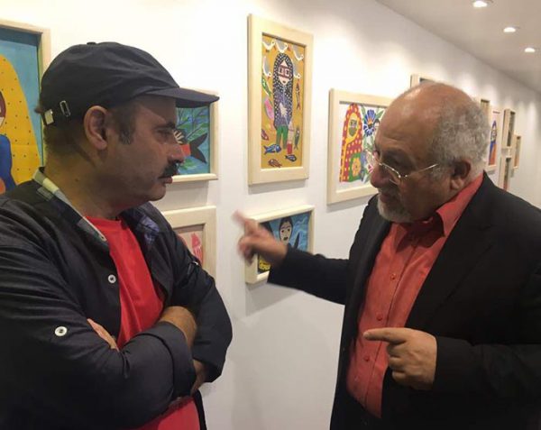 دکتر حق شناس علاقه زیادی به گالری گردی دارد. او اخیرا به عنوان رییس کمیسیون شورای اسلامی شهر تهران از آثار دو هنرمند نقاش خود آموخته جزیره هرمز در خانه هنرمندان تهران بازدید کرد