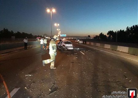 تصادف زنجیره‌ای ۶ خودرو در آزادراه قم – تهران/گزارش تصویری