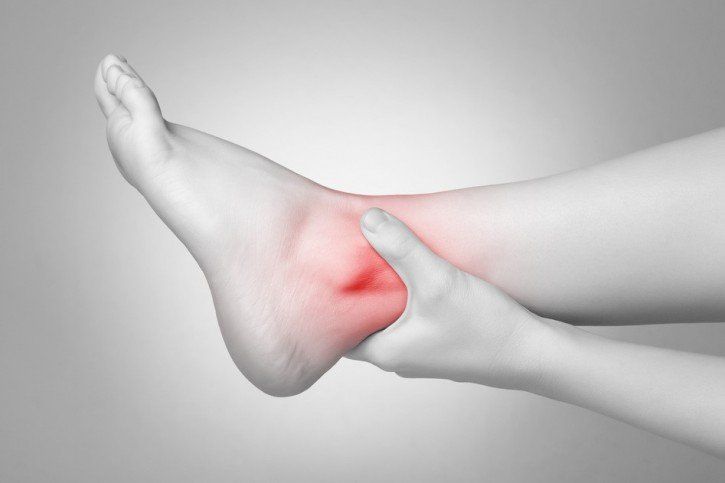 بیماری‌هایی که با ورم قوزک پا ظاهر میشوند