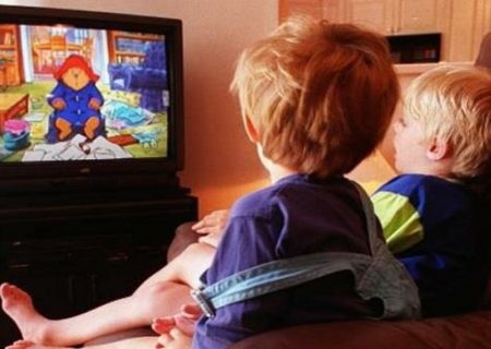 صفحه‌های نمایش چه بلایی سر کودکان می‌آورد؟