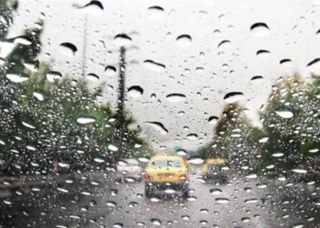 ۱۰ جاده استانی کشور درگیر مه و باران