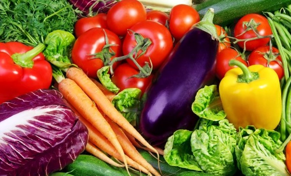 رژیم غذایی بعد از کاشت مو؛ از سبزیجات غافل نشوید