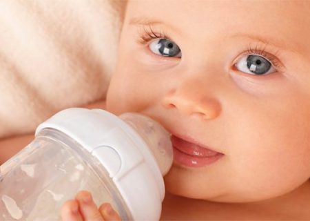 آیا آب قند برای نوزادان ضرر دارد ؟
