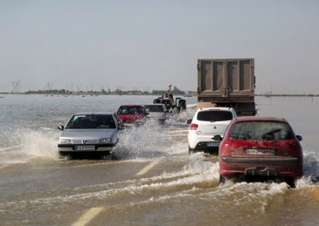 وضعیت سیلاب در جاده شادگان/گزارش تصویری