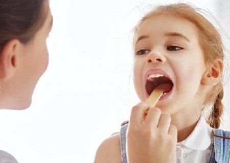 بوی بد دهان در کودکان؛ ۹ دلیل بوی بد دهان در کودکان نوپا