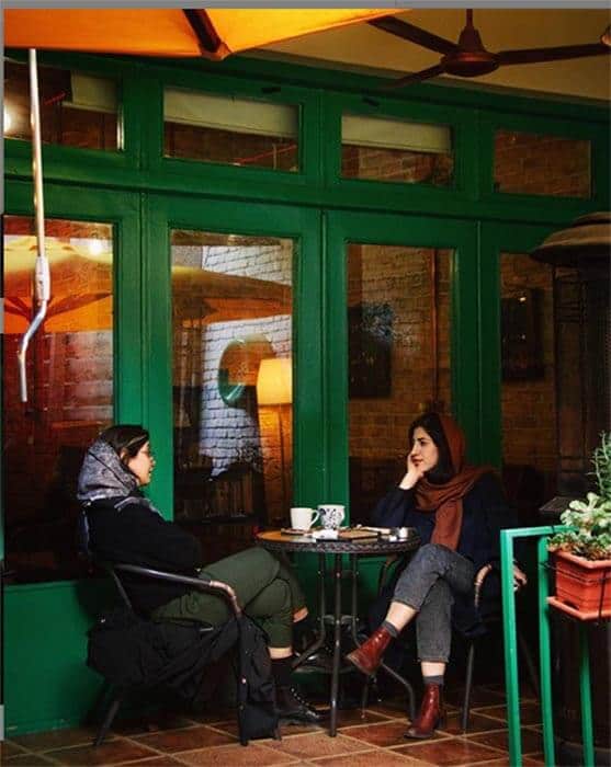 کافه نزدیک  در تهران 
