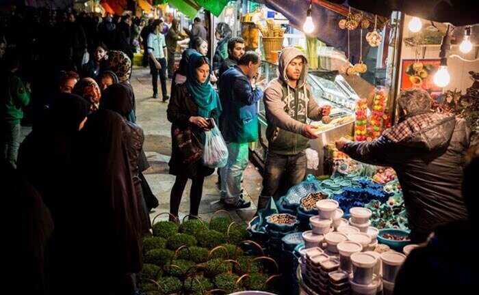 ماهی فروش ها و سبزه فروش های شب عید بازار تجریش