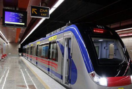 تذکر به حناچی به دلیل افتتاح ناقص ایستگاه‌های مترو