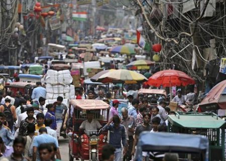 سبقت هند از چین به عنوان پرجمعیت‌ترین کشور جهان تا ۲۰۲۷