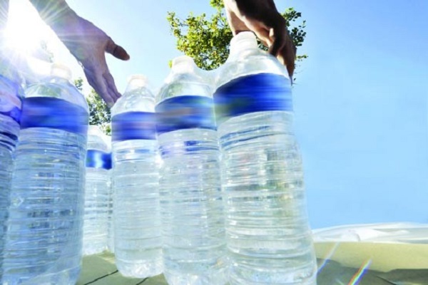 خطرات انقضای بطری آب معدنی را جدی بگیرید