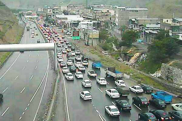 محور قزوین-همدان مسدود شد / ترافیک سنگین در آزادراه کرج-تهران