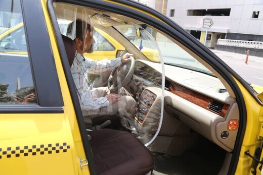 نصب فضاهای جداکننده راننده و مسافر در تاکسی‌های پایتخت /تصاویر