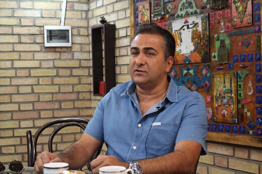 کوروش تشت زر هافبک اسبق استقلال