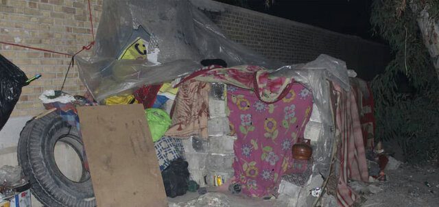کارتن خواب