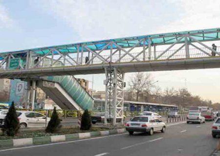معاون فنی و عمرانی شهرداری تهران: پل‌های عابر پیاده خیابان آزادی جمع می‌شوند