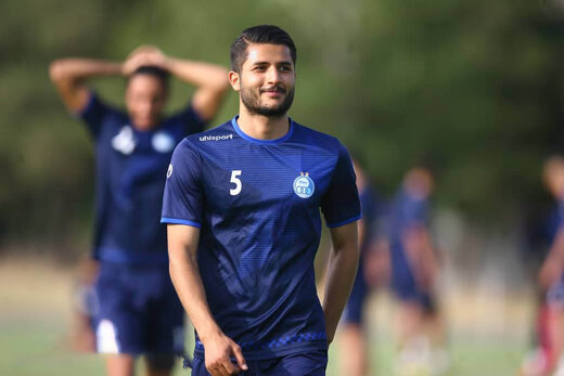 عارف غلامی مدافع استقلال