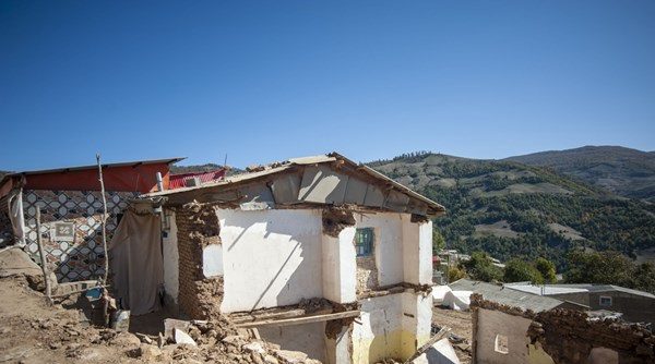 شبکه همراه اول در مناطق زلزله‌زده قزوین نرمال است
