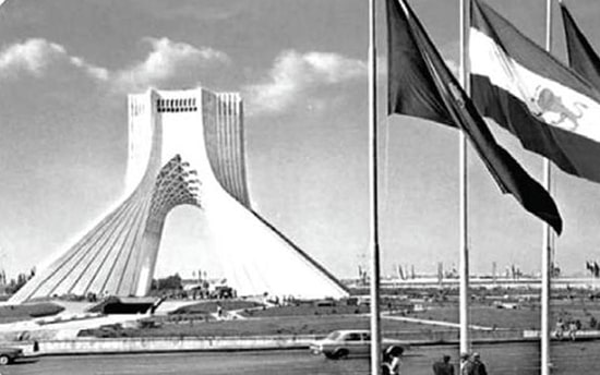 برج آزادی در میدان آزادی تهران-min