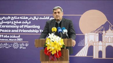 شهردار تهران در آیین کاشت درخت دوستی و صلح در اراضی عباس آباد