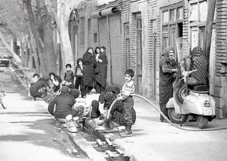 تماشای رژه‌ی خر‌ها از تفریحات جوانان تهران قدیم