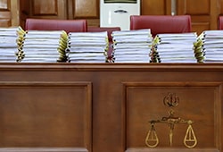 دادگاه