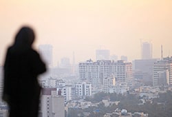 وضعیت خطرناک هوای منطقه ١٩ / وقوع گرد و غبار شدید در تهران تا ساعتی دیگر