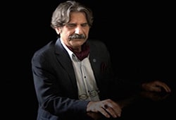 عزت الله مهرآوران بازیگر و نمایشنامه نویس بر اثر ابتلاء به کرونا درگذشت