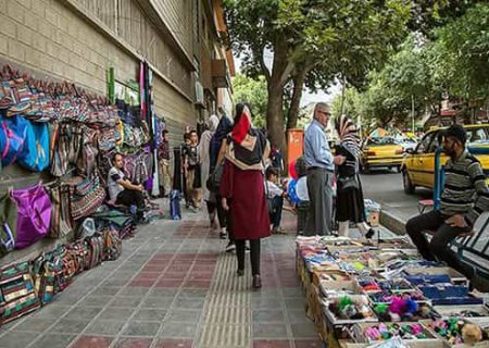 بهار دستفروشان تهران / دستفروشی مغازه داران غیر قانونی است