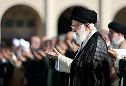 امامت آیتالله خامنه ای