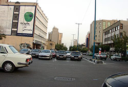 یکی از گره‌های ترافیکی تهران در چهارراه جهان کودک