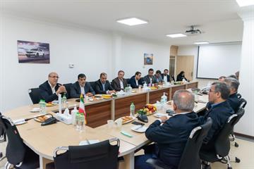 بازدید اعضای شورای شهر از گروه خودروسازی بهمن