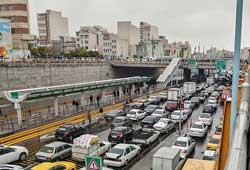 تغییر ساعت کار ادارات، ترافیک تهران را نصف کرد